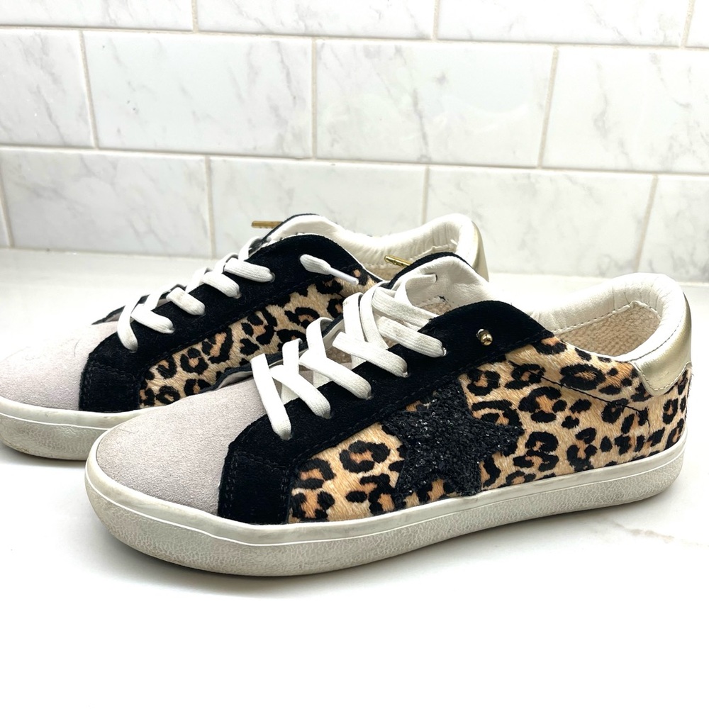 Leopard Star sneakers size 6